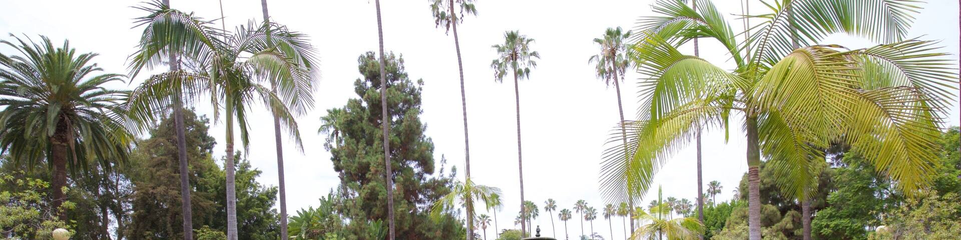 Beverly Hills das einen Teich