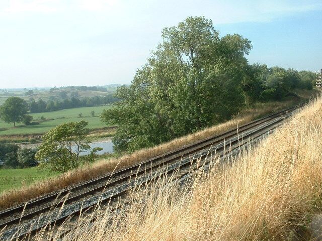 Settle Carlisle Railway. Alongside the River Eden