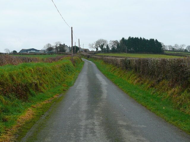 Lon wledig ger Graigwen / Country lane near Griagwen Lon wledig rhwng Ystrad Aeron a Cribyn / Country lane between Ystrad Aeron and Cribyn
