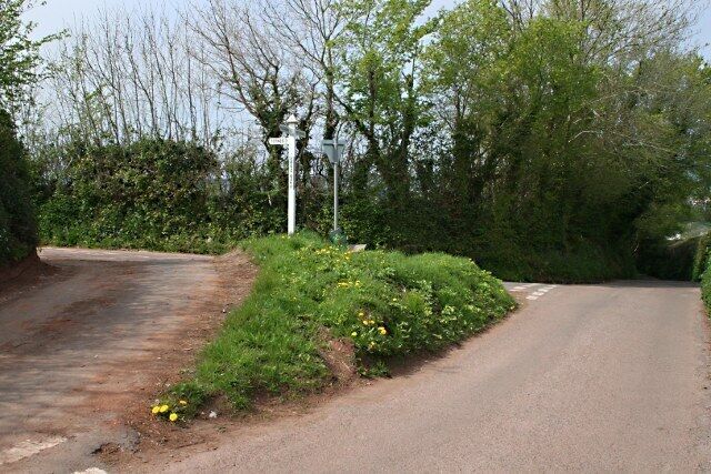 Greatoak Cross There does not seem to be any great oak around here but perhaps there once was.