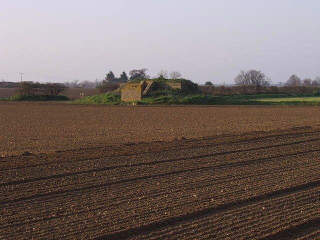 Pill Box Large pill box with two rooms and a central corridor, sheltered by the flat wall seen in front