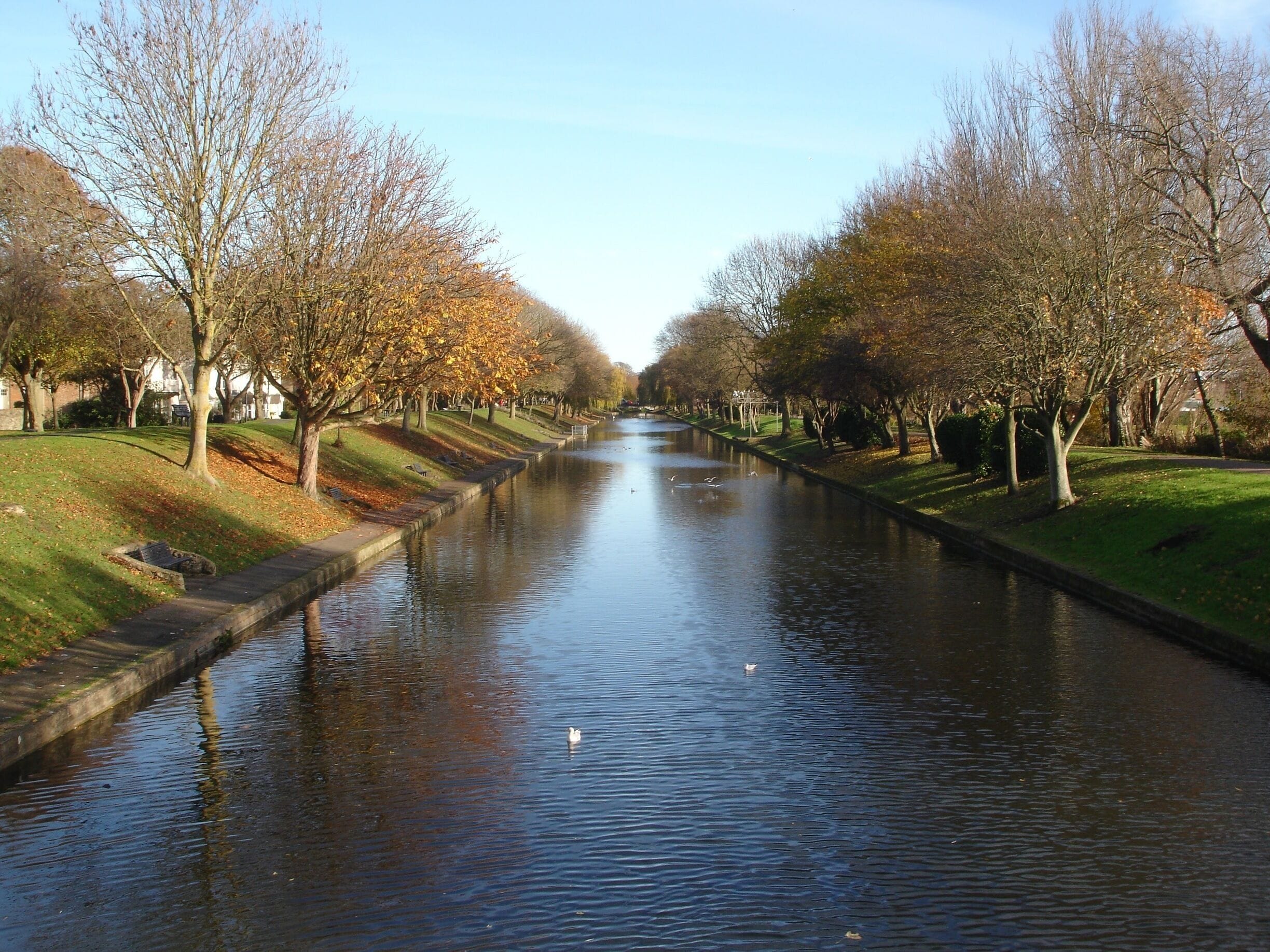 From Ladies Walk Bridge towards Twiss Road Bridge.