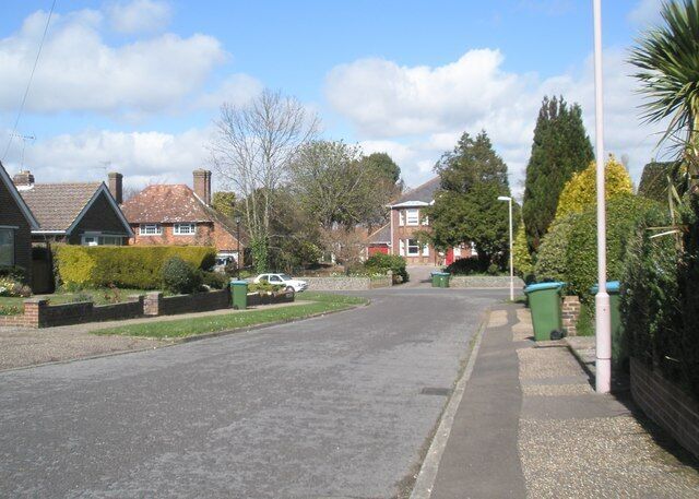 Approaching the junction of Briar Close and Church Lane