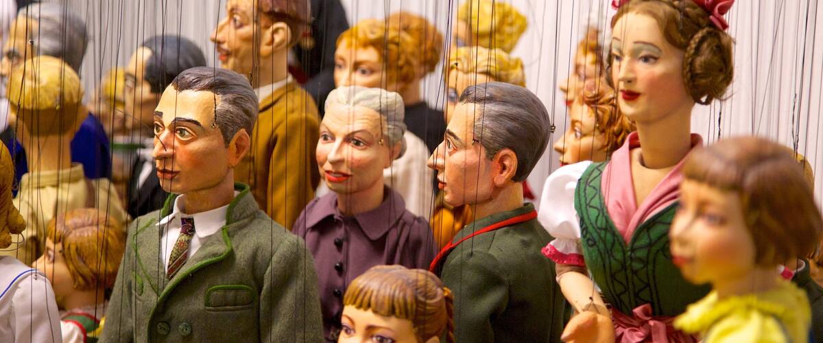 Salzburg showing interior views and theatre scenes