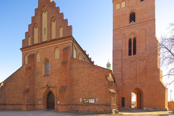 Varsovie mettant en vedette église ou cathédrale, patrimoine architectural et patrimoine historique