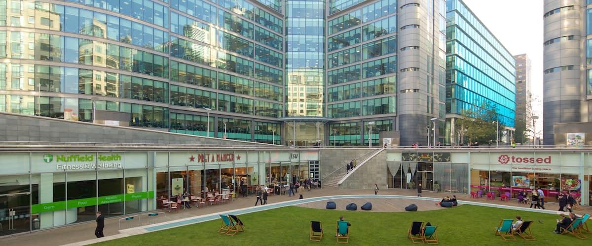 Paddington showing a city and a square or plaza