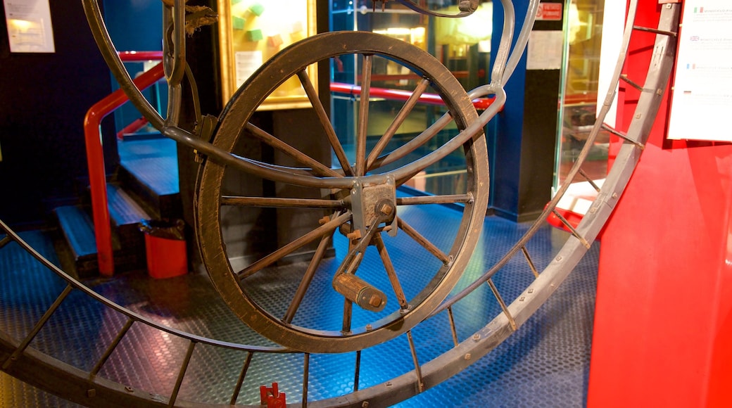 Saint-Marin qui includes vues intérieures