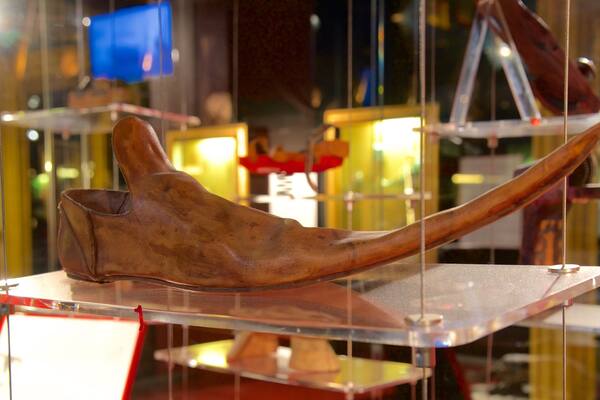 Saint-Marin qui includes vues intérieures