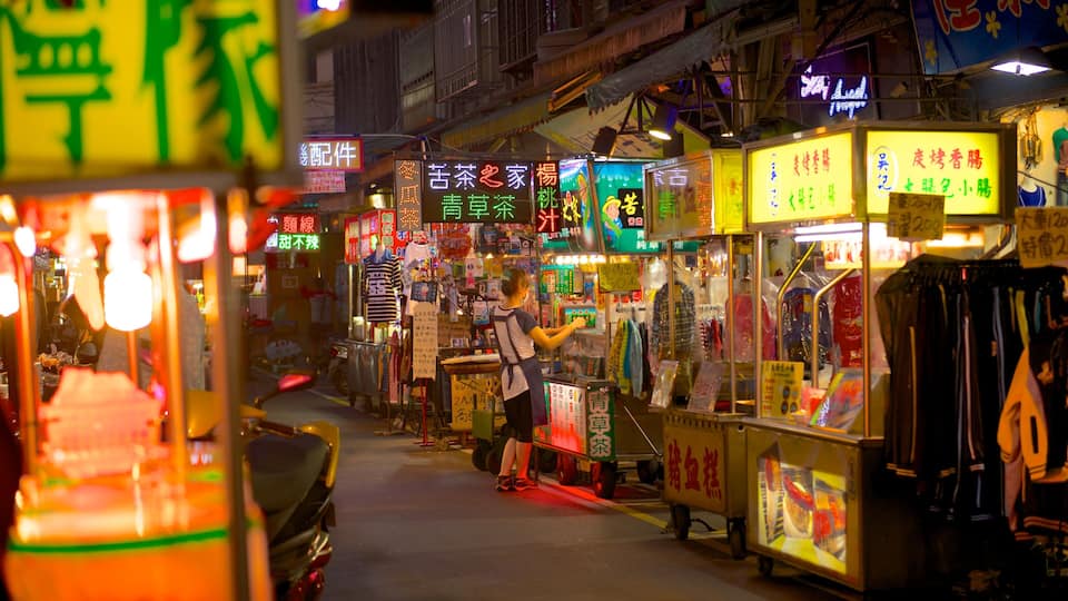 Taoyuan County featuring a city, night scenes and markets