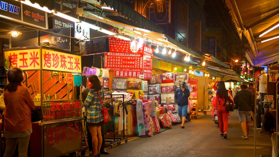 Taoyuan County which includes markets, a city and night scenes