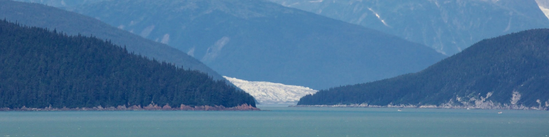 Juneau showing mountains