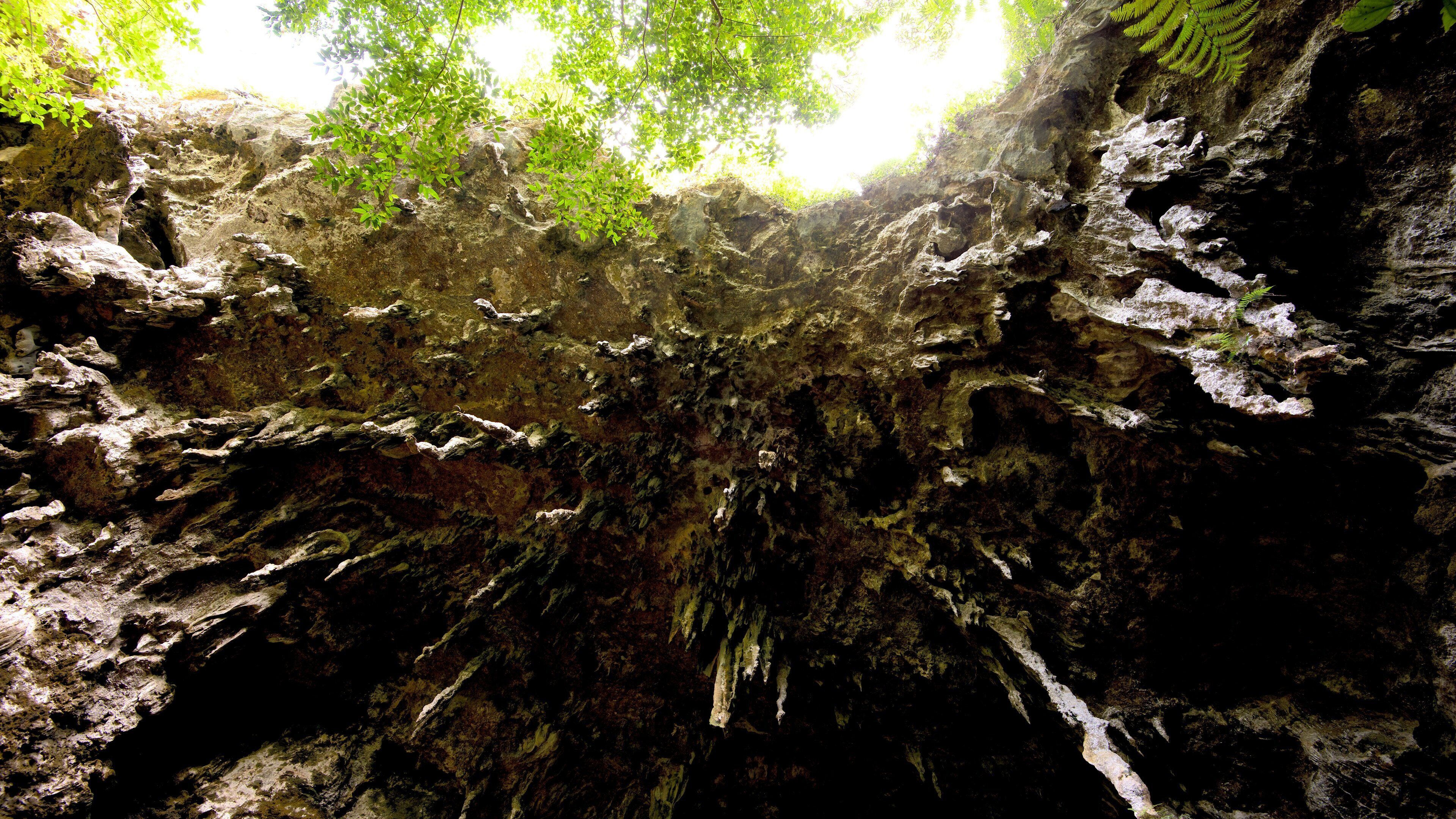 Isle of Pines mostrando cuevas