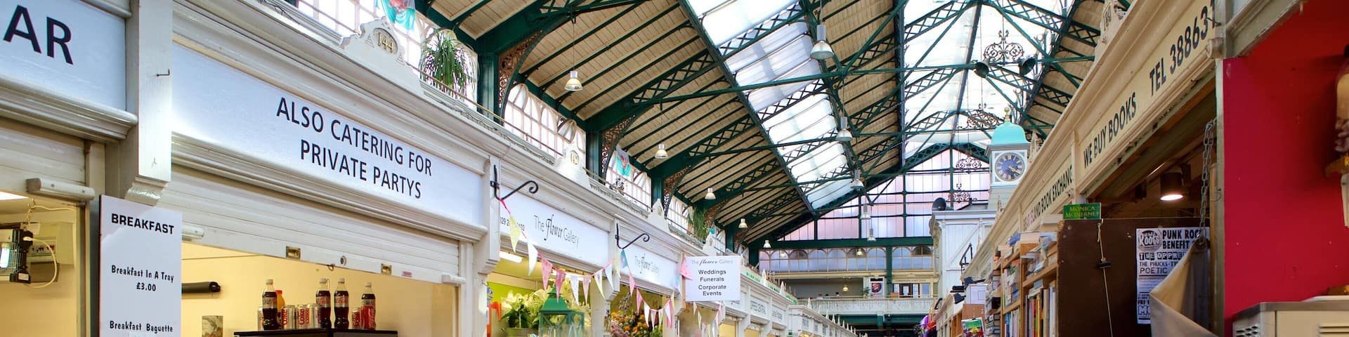 Cardiff showing street scenes, shopping and food