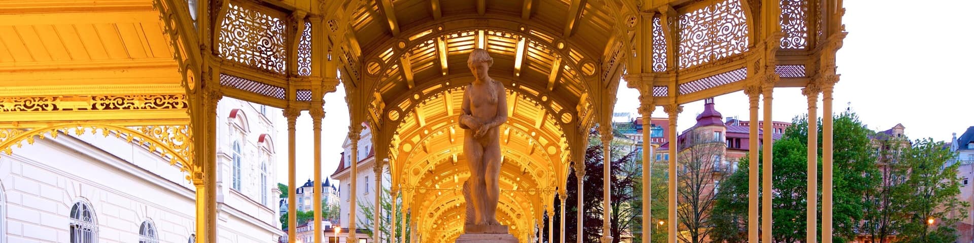 Karlovy Vary featuring heritage elements, a garden and a statue or sculpture