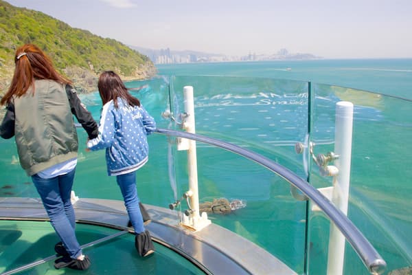 Busan mit einem Ansichten, Brücke und allgemeine Küstenansicht