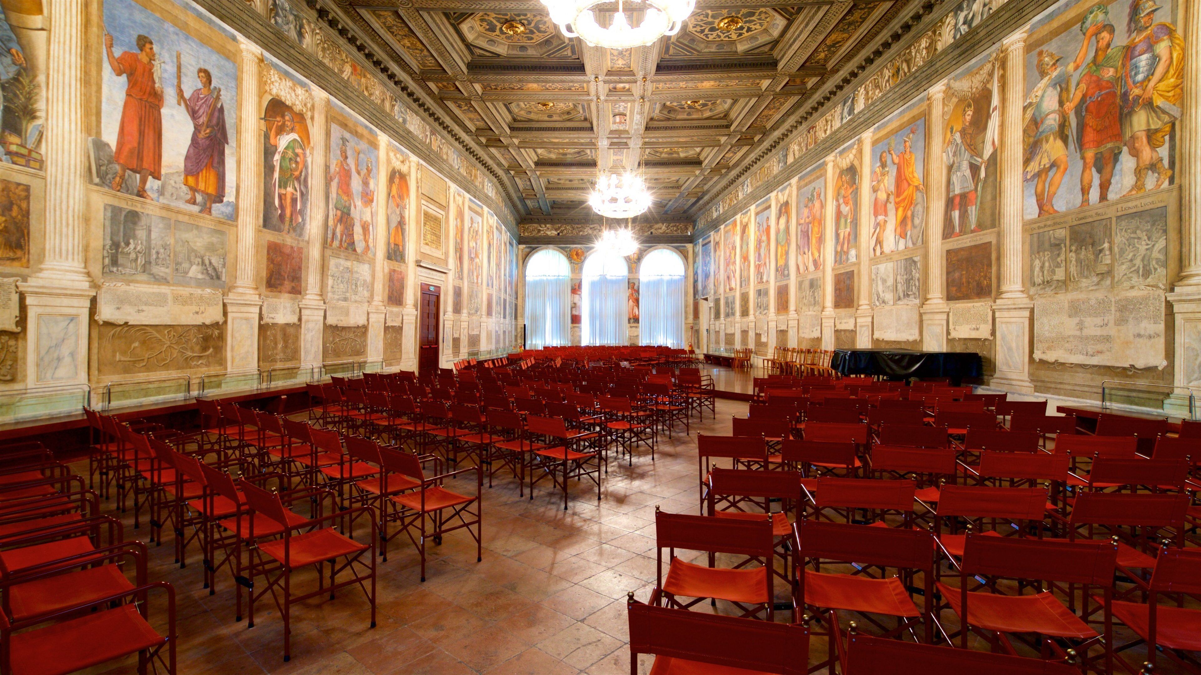 Padova có tính năng nhà thờ, yếu tố tôn giáo và cảnh nội thất