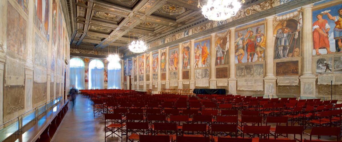 Padova showing art, religious aspects and a church or cathedral