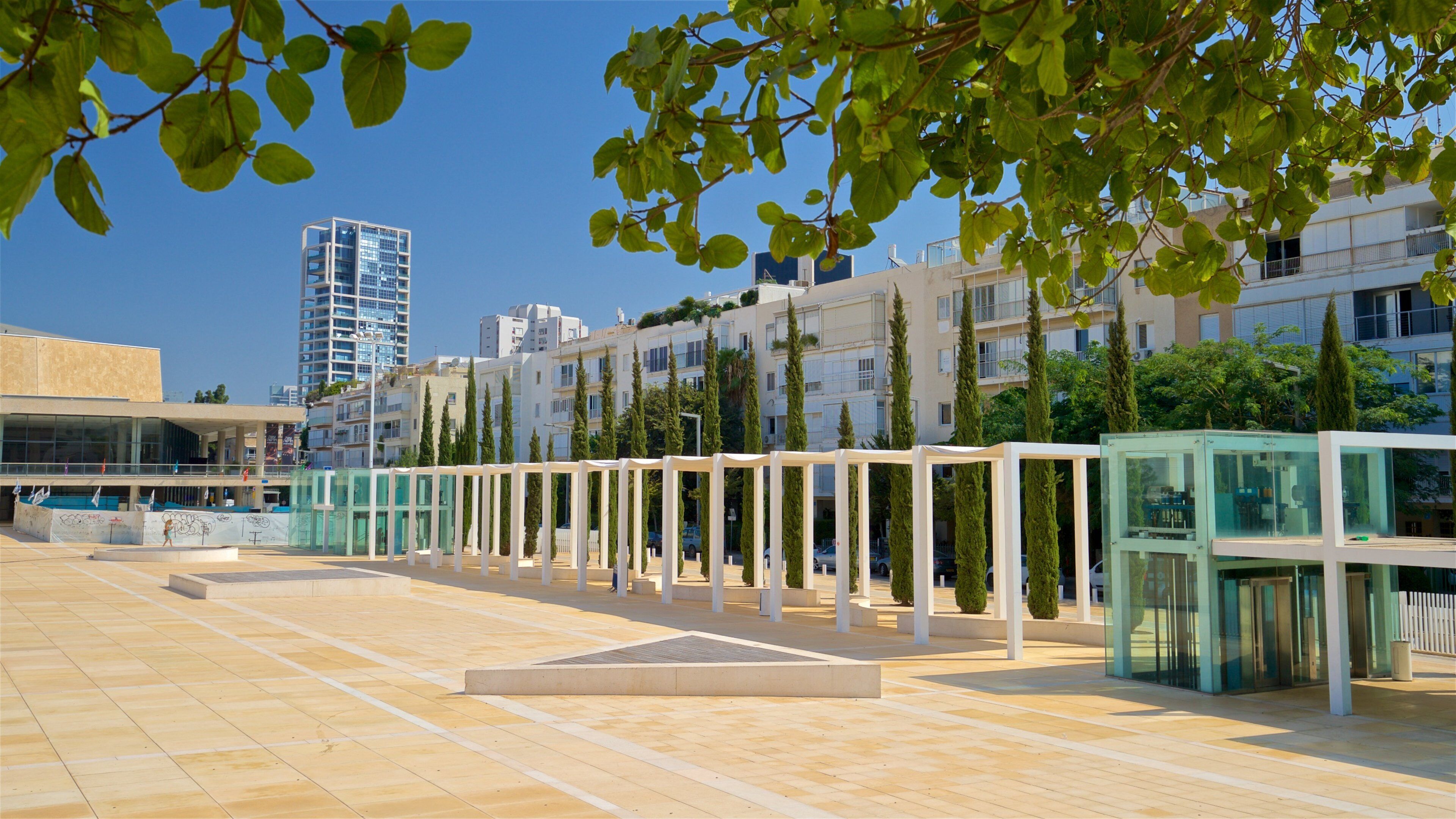 Tel Aviv mostrando una plaza