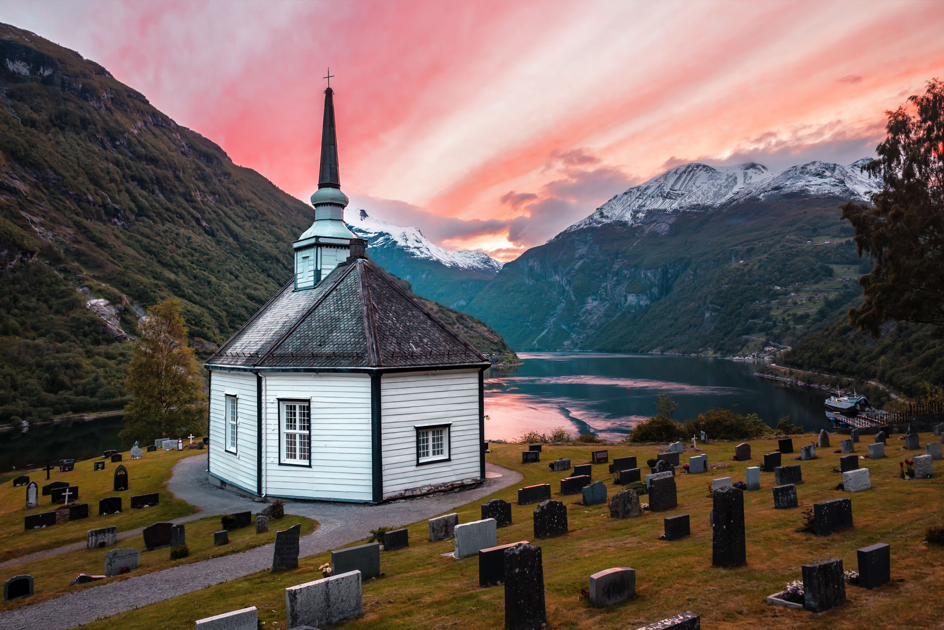 Gereja Geiranger