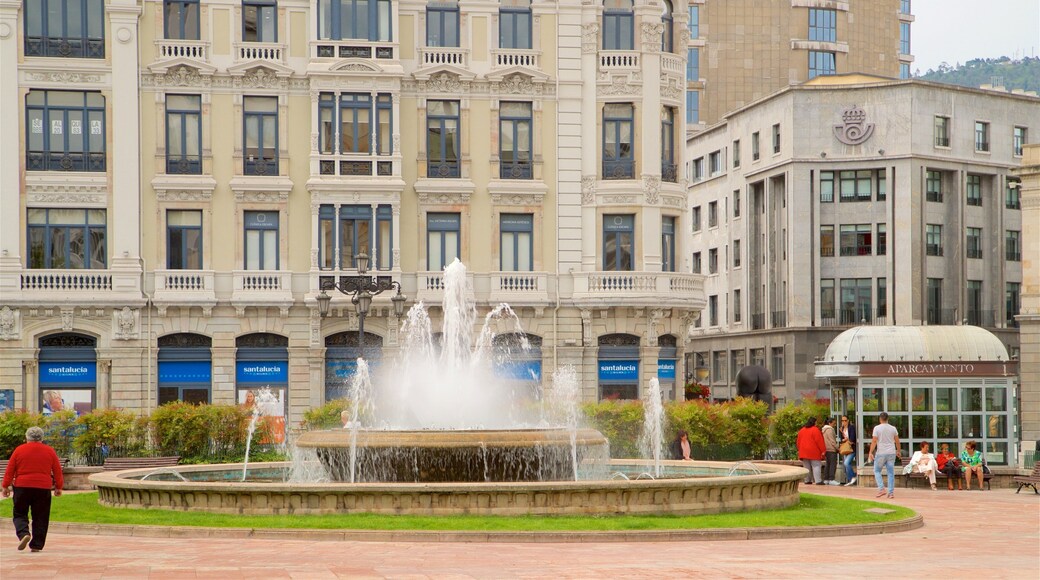 Oviedo featuring heritage elements, a city and a fountain