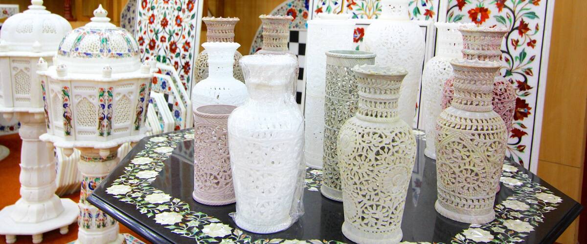 Agra Marble Emporium which includes art and interior views
