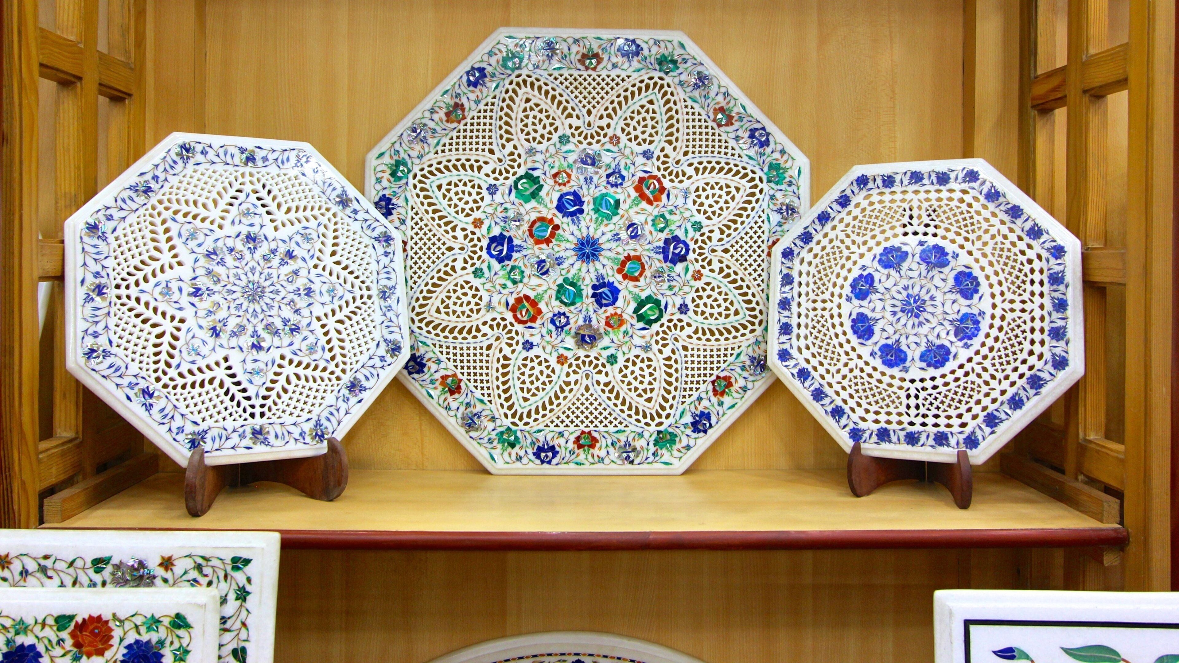 Agra ofreciendo arte y vistas de interior