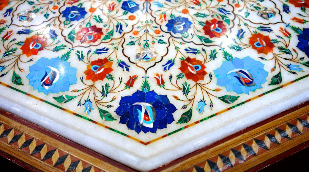 Agra trong đó bao gồm nghệ thuật