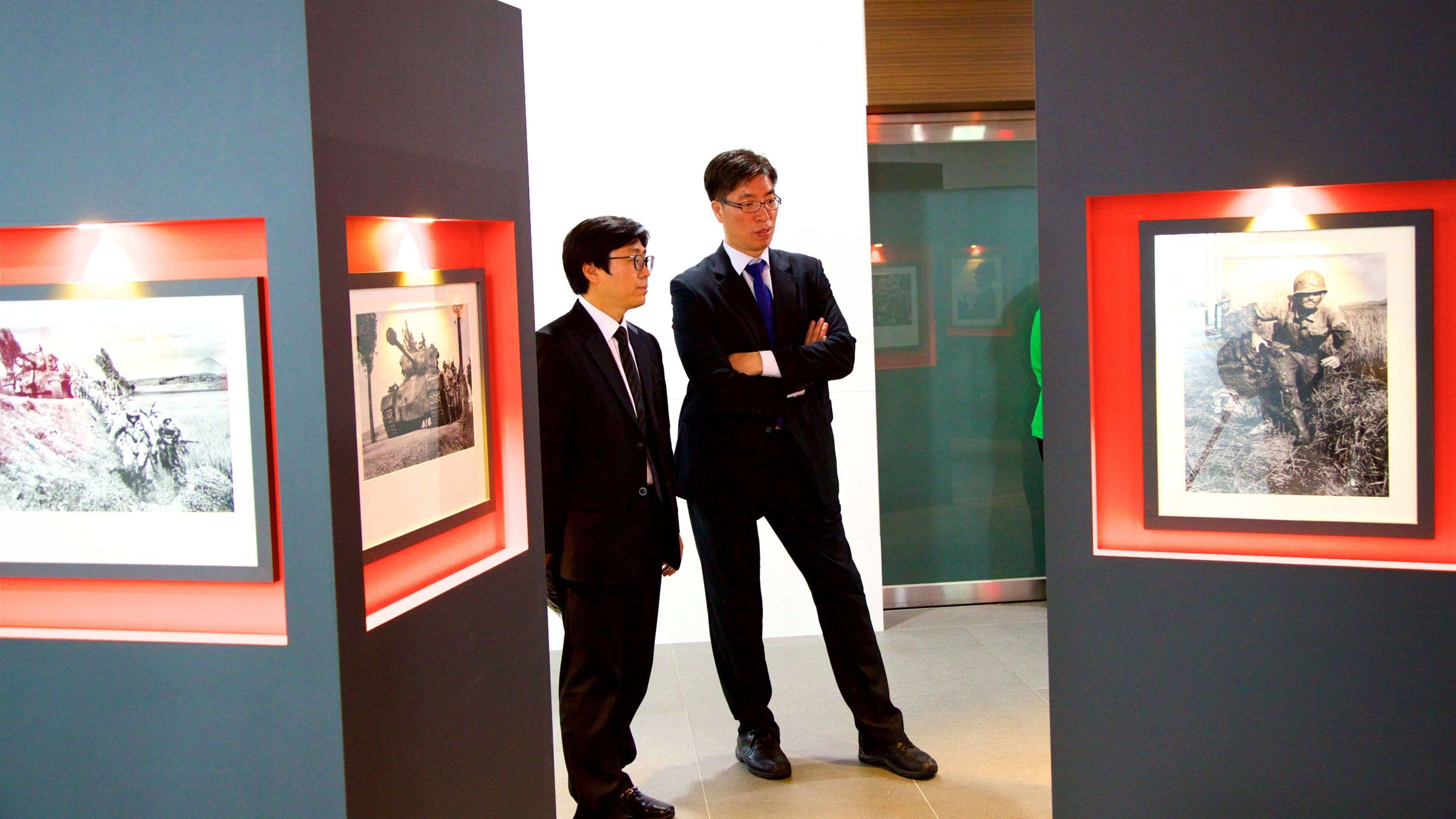 Busan featuring interior views as well as a small group of people