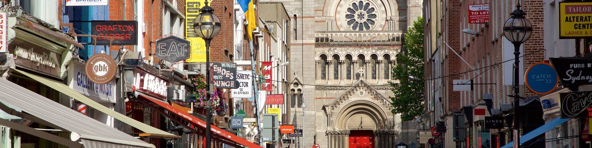Dublin mit einem Stadt, Kirche oder Kathedrale und Straßenszenen