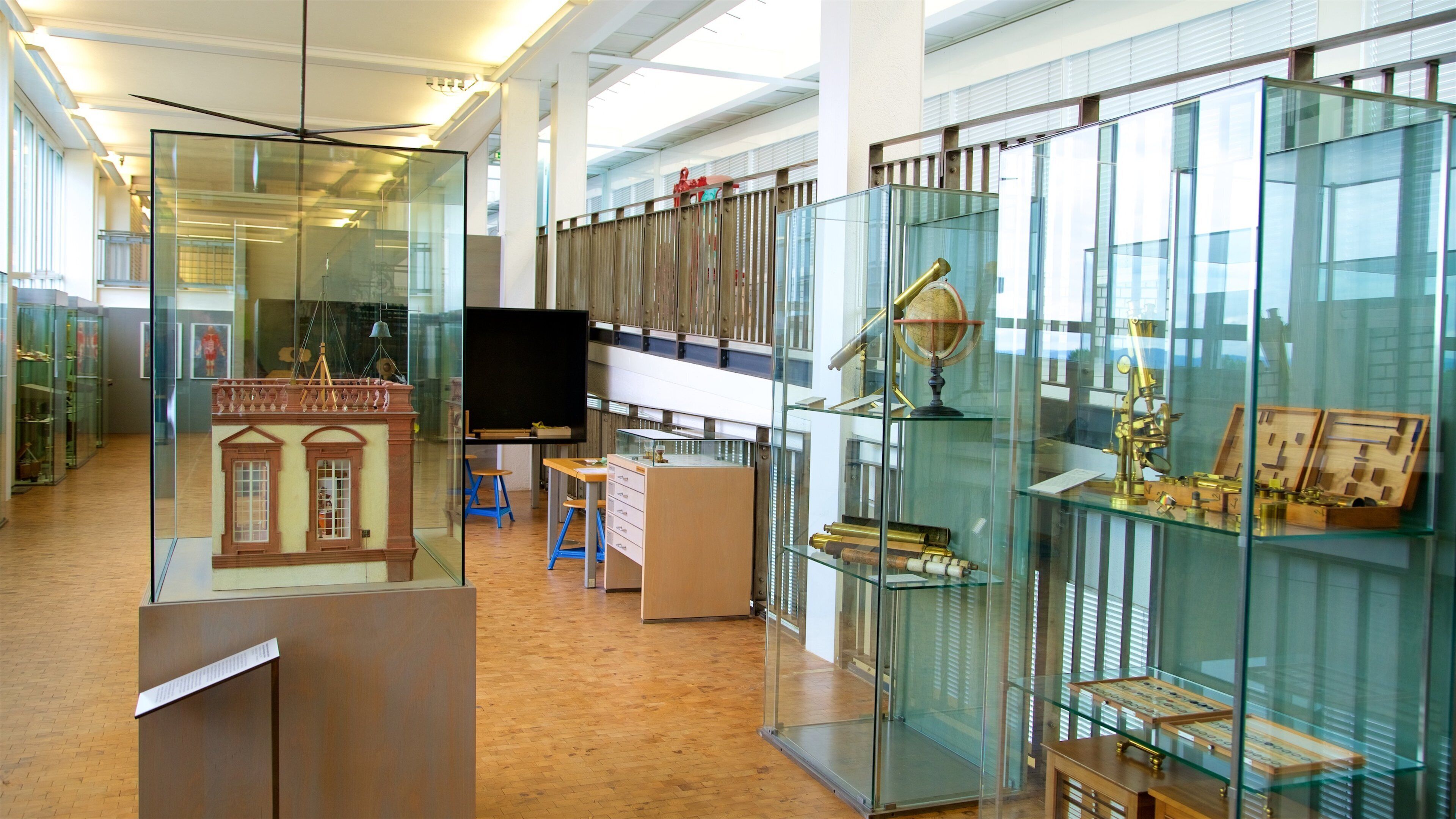 Mannheim which includes heritage elements and interior views