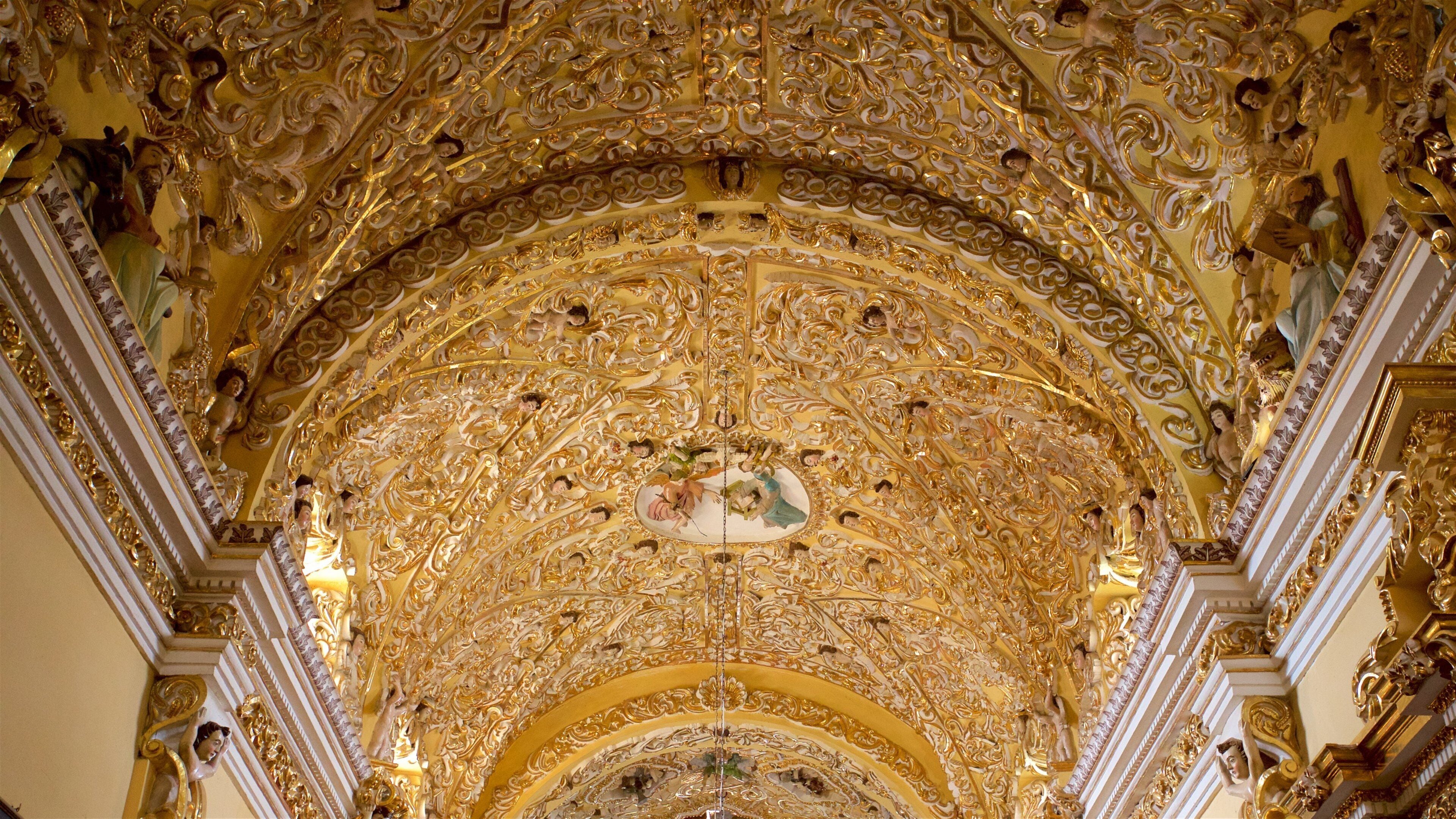 Puebla featuring kirkko tai katedraali, sisäkuvat ja perintökohteet