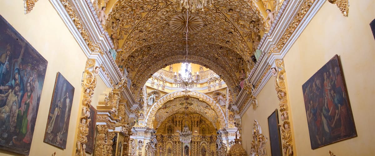 Puebla johon kuuluu taide, kirkko tai katedraali ja sisäkuvat