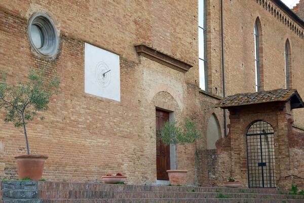 San Gimignano som omfatter historiske bygningsværker