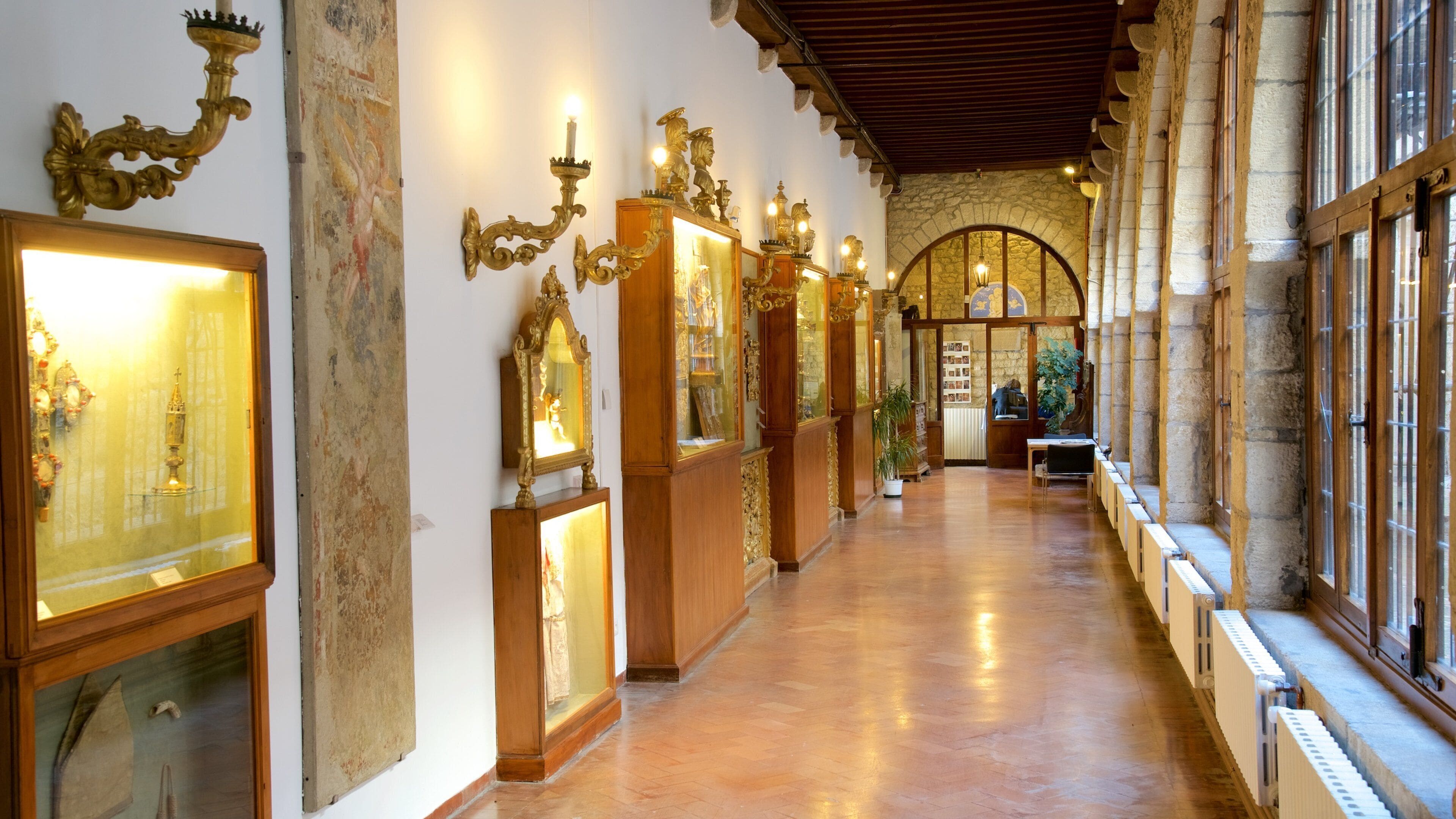 聖馬里諾 呈现出 內部景觀