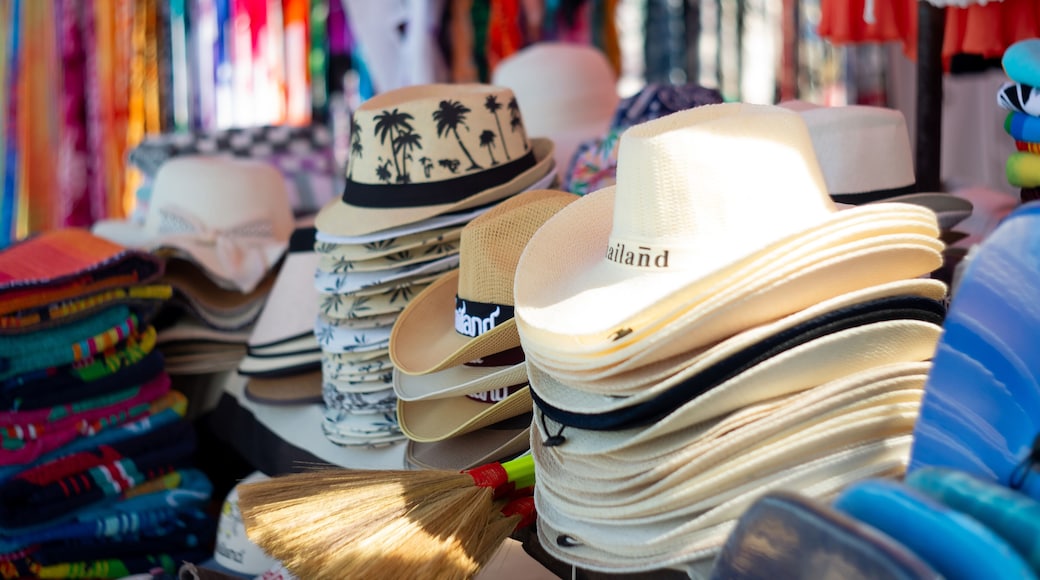 Marché nocturne de Naka