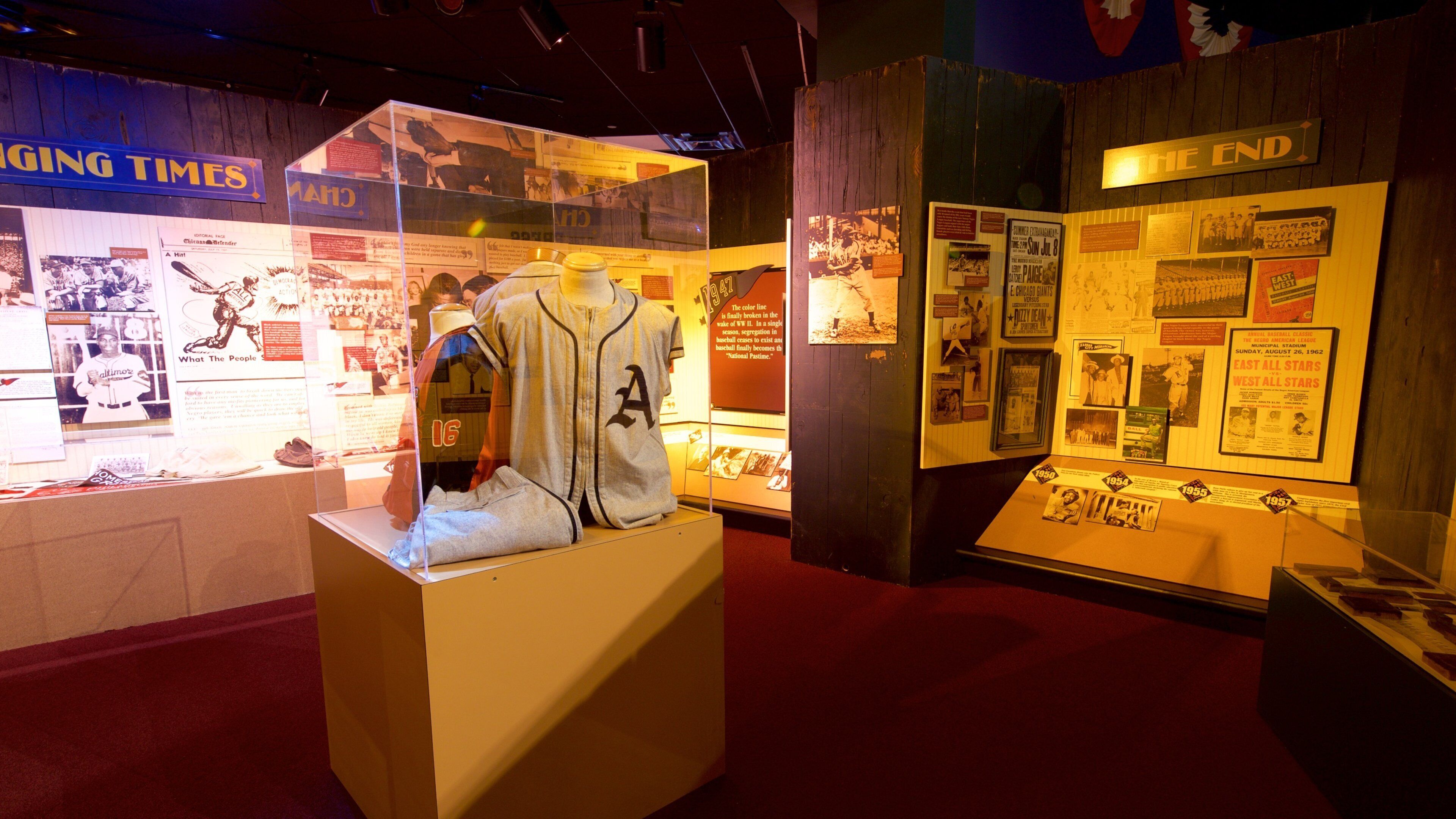 Downtown Kansas City featuring interior views and heritage elements