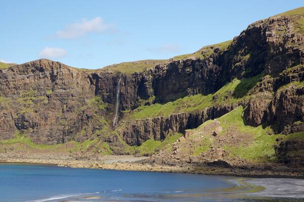 Ăle de Skye montrant cĂŽte rocheuse, vues littorales et scĂšnes tranquilles