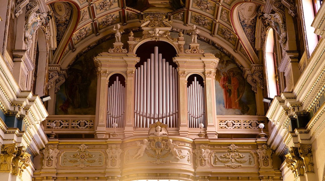La Valette mettant en vedette scÚnes intérieures, éléments religieux et architecture patrimoniale