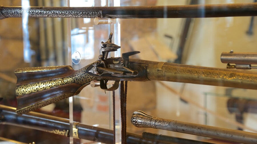 San Marino showing interior views