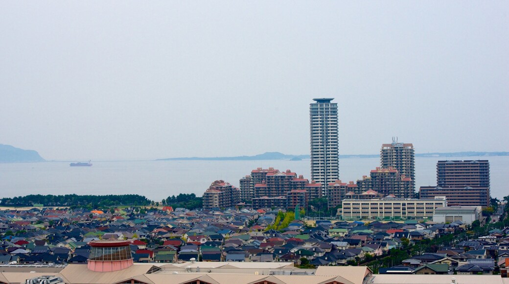 Kyushu et Okinawa montrant ville et vues littorales