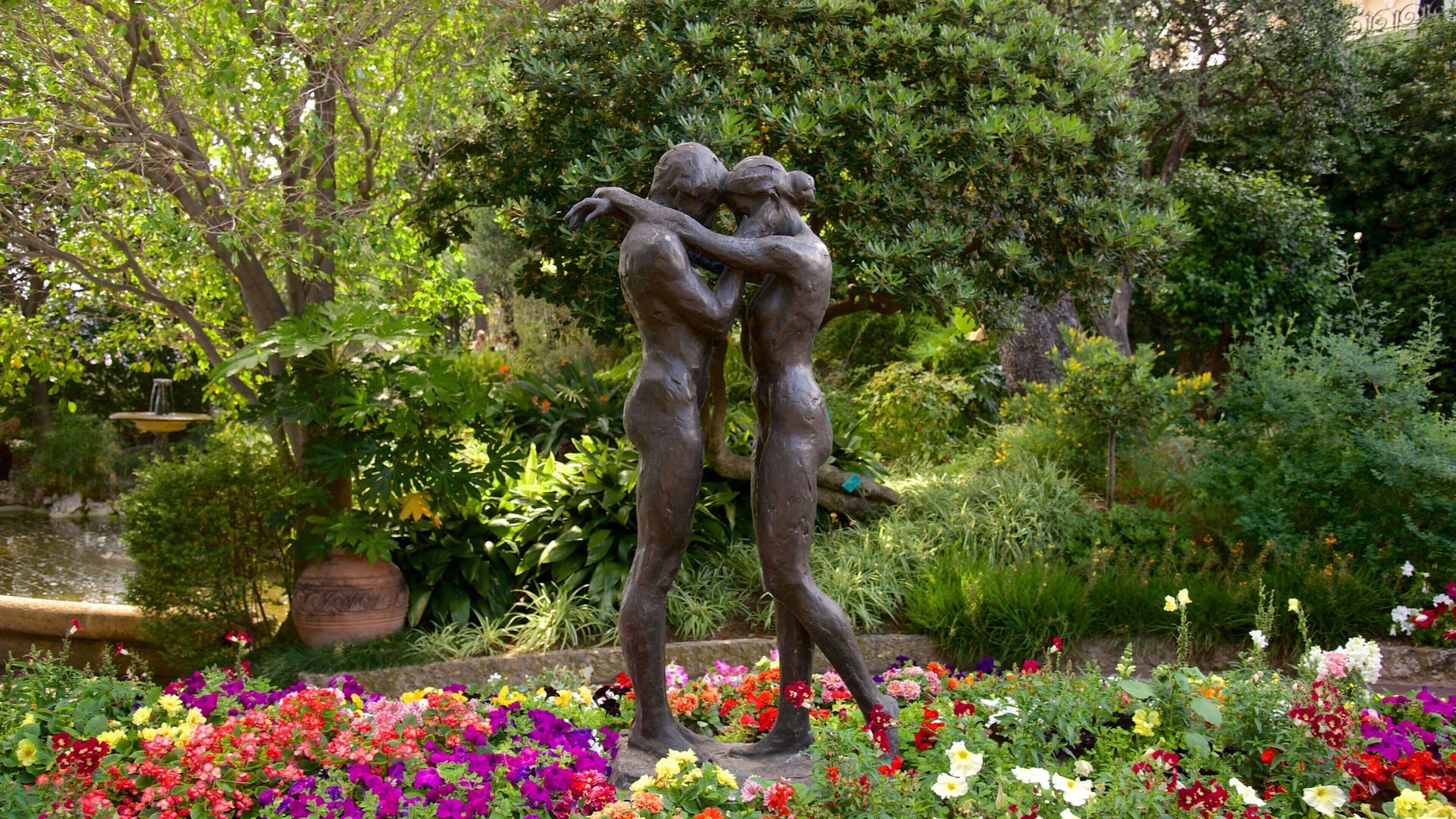 摩納哥 其中包括 公園 和 雕像或雕塑