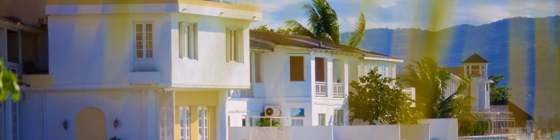 Doctor\'s Cave Beach