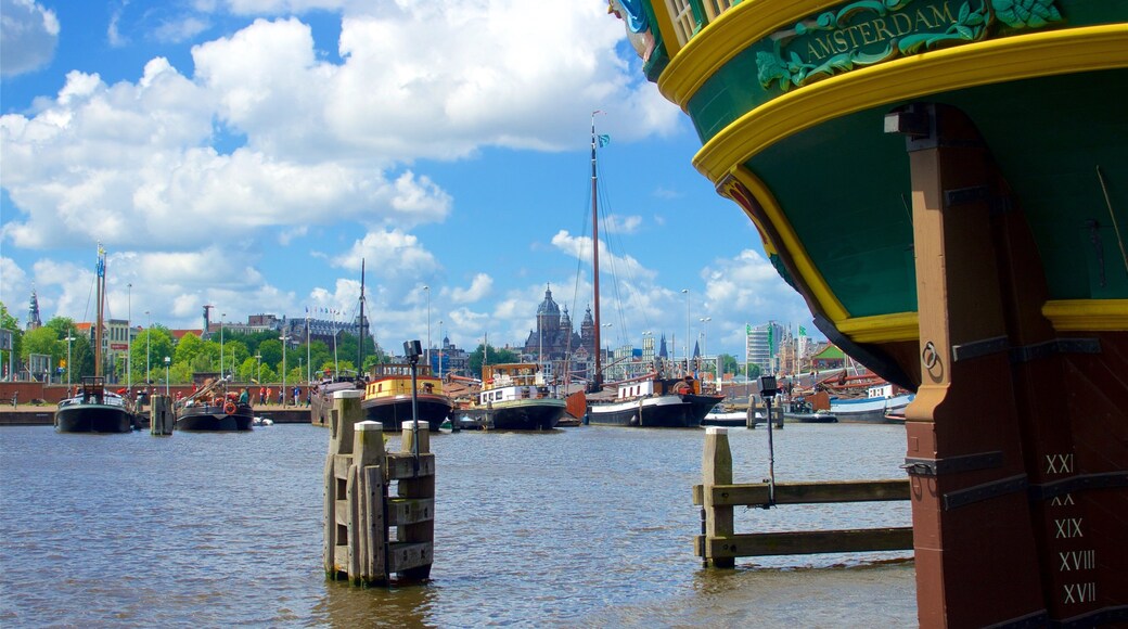The Amsterdam VOC ship which includes a bay or harbor