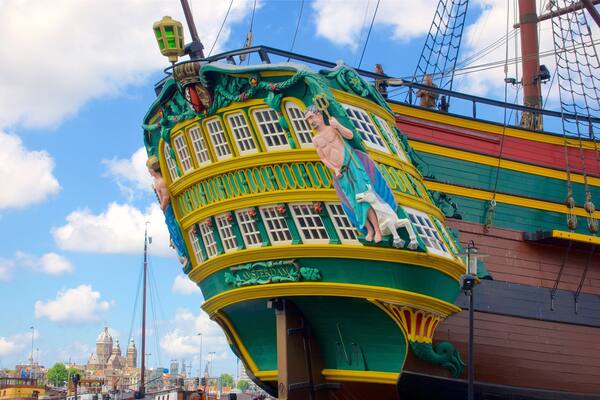 Amsterdam mit einem Bucht oder Hafen und Geschichtliches