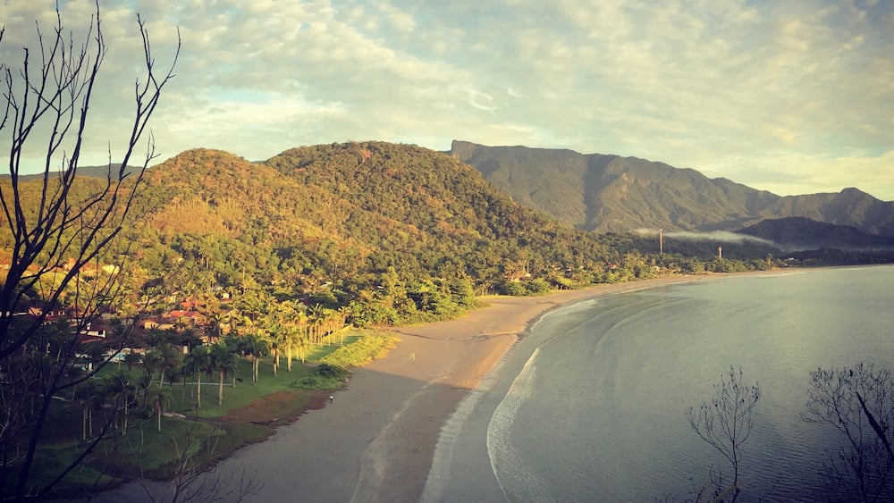 #LifeAtExpedia
At #Praiavermelha in the city of #Ubatuba have good waves for surf!