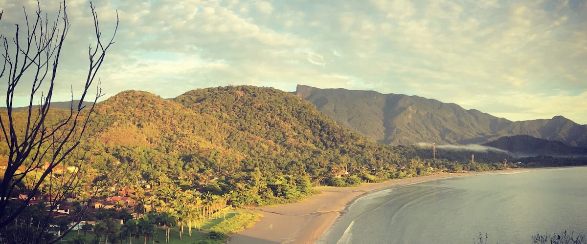 #LifeAtExpedia
At #Praiavermelha in the city of #Ubatuba have good waves for surf!