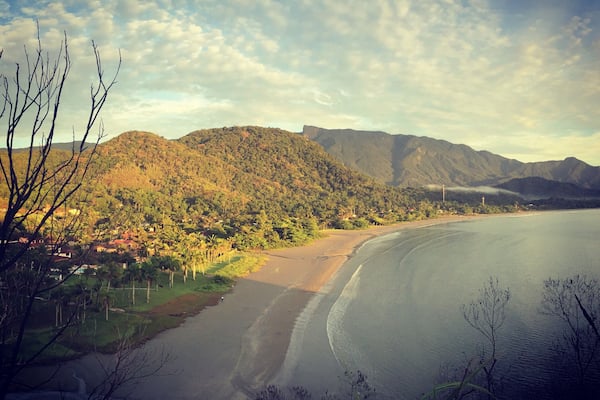 #LifeAtExpedia
At #Praiavermelha in the city of #Ubatuba have good waves for surf!