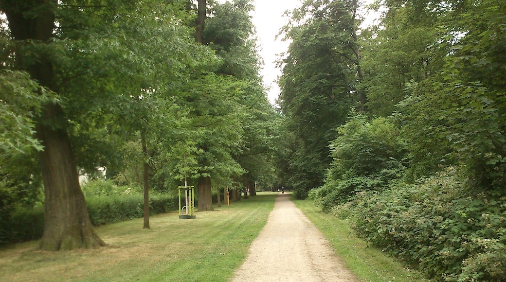 This is a photograph of an architectural monument., no. 1234