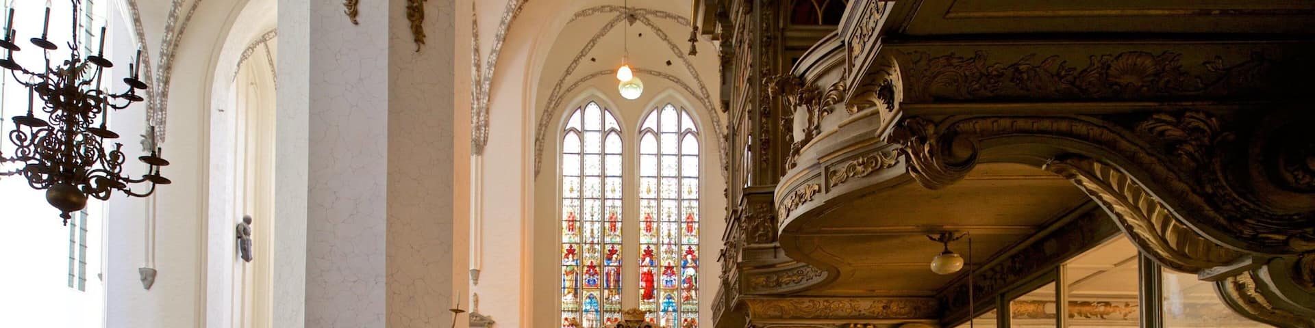 Marienkirche showing a church or cathedral, heritage elements and interior views