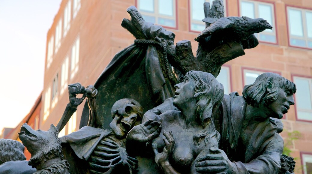 Nuremberg featuring a statue or sculpture